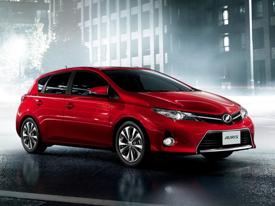  Toyota Auris RS S Package 2012 года  (JP) (фото 2 из 8)